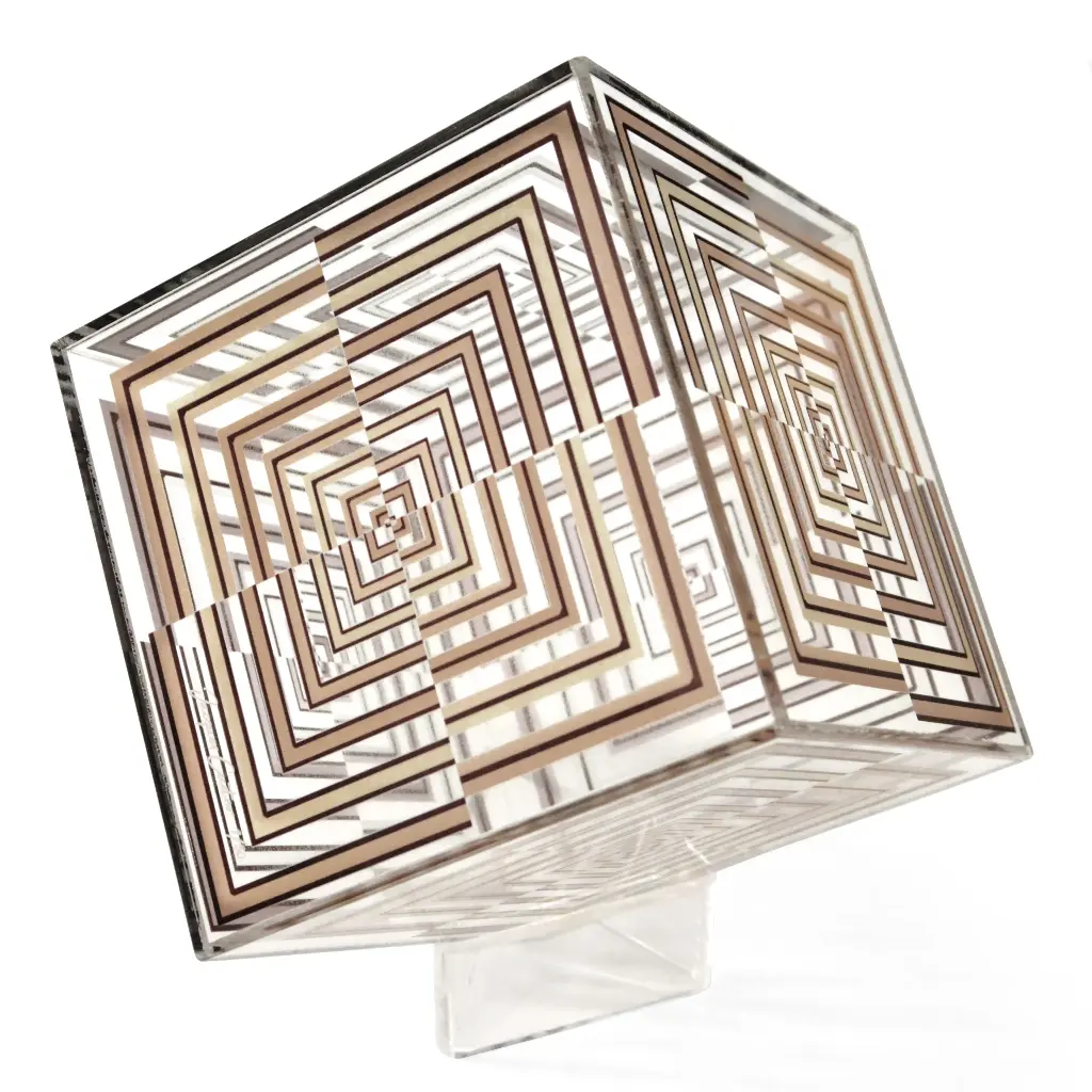 CUBO ACRIL CINETICO ORO Y PLATA 15*15CM