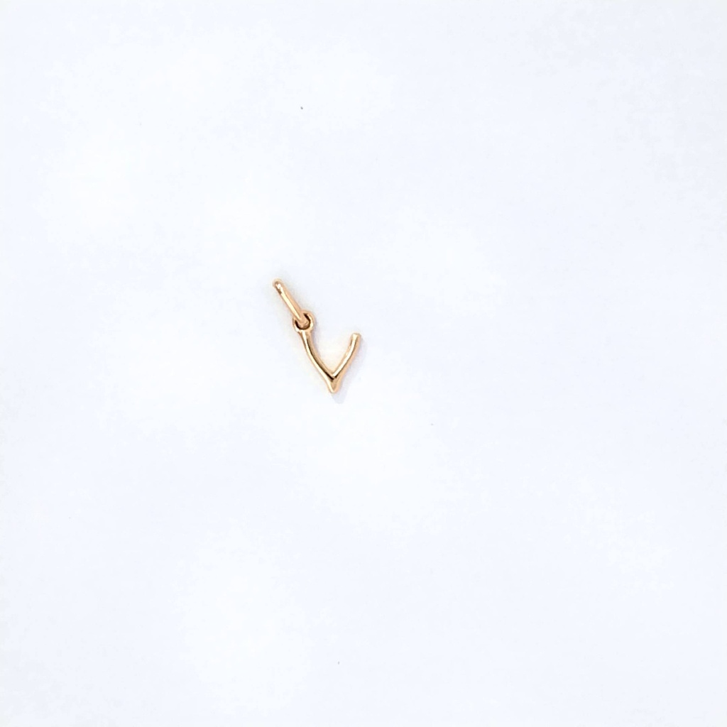 Dije A letra V, 0.62 GR, NPP