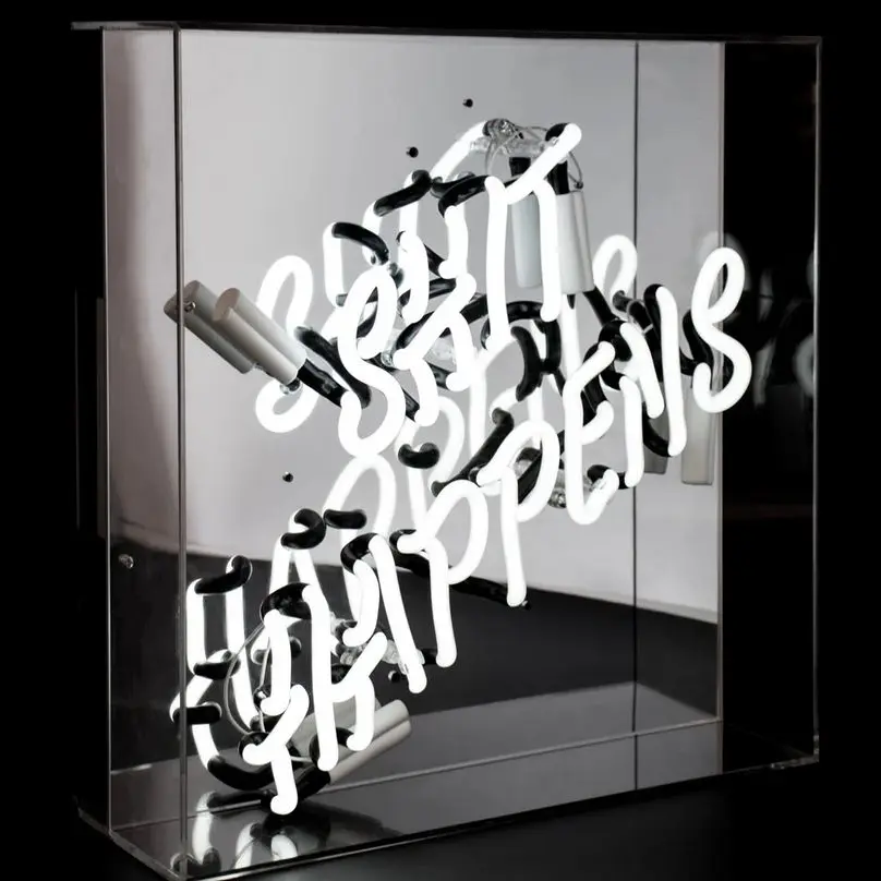 ADORNO DE MESA- SHIT HAPPENS (NEÓN), LOCOMOCEAN